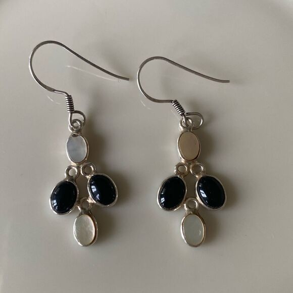 Unmarked  SS earrings - Picture 1 of 3